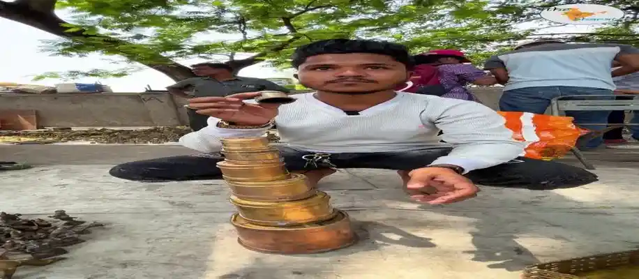 गजब के एंटीक बर्तनों का कलेक्शन_9742