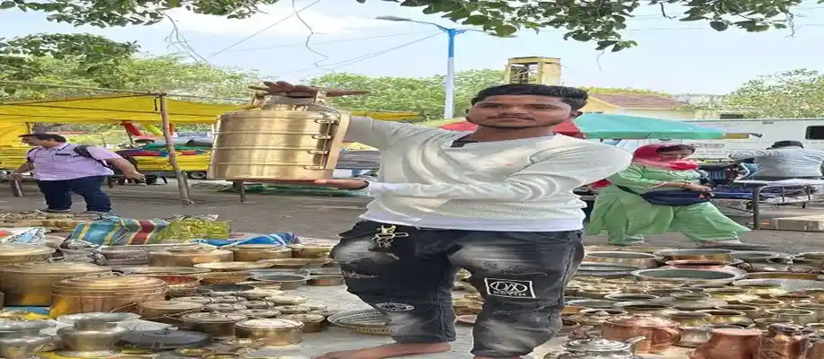 गजब के एंटीक बर्तनों का कलेक्शन_9742
