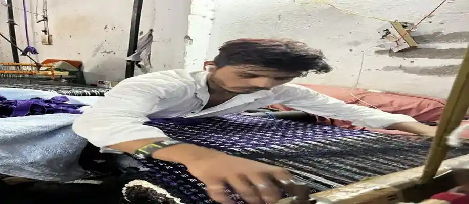 हाथ की दस्तकारी, कबाड़ से बना डाले नायाब उत्पाद_2538