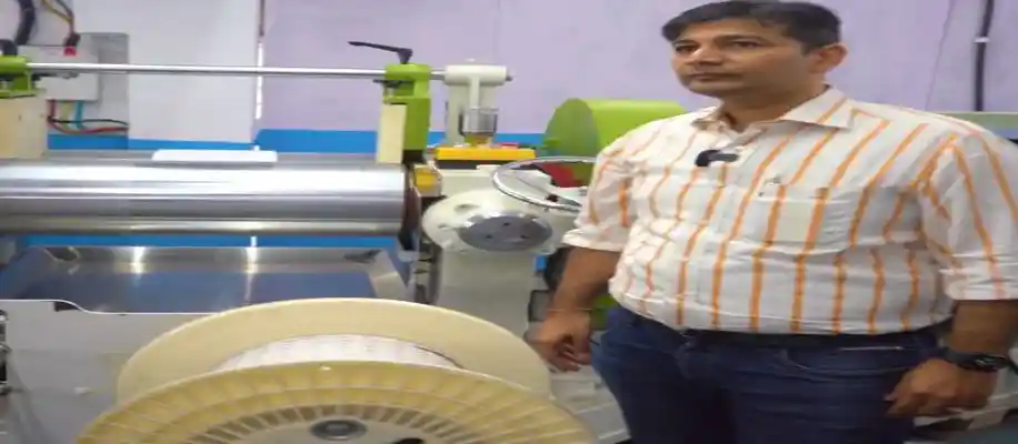 मोबाइल कंट्रोल्ड हाईटेक एलइडी लाइटों ने किया कमाल_1818