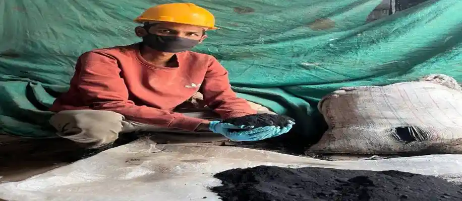 प्लास्टिक से ईंधन ऑयल बनने तक का सफर_2889