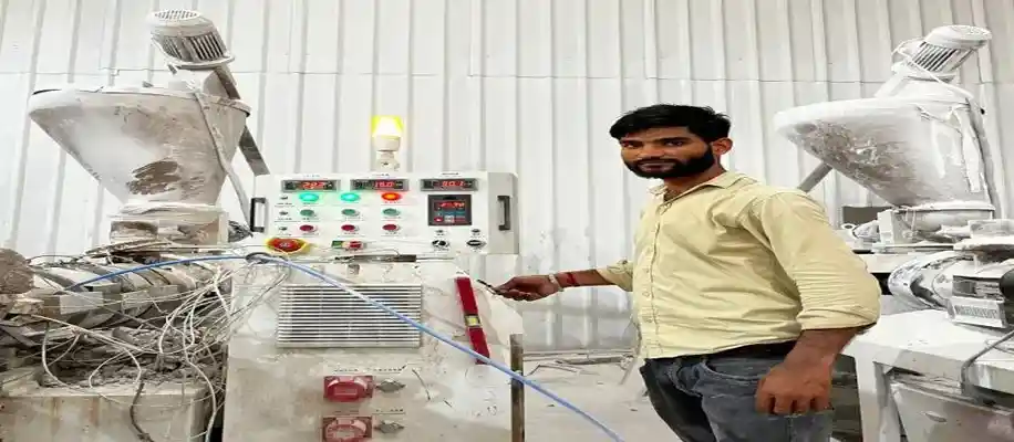 पीवीसी वॉलपेपर द्वारा हो रही शानदार इंटीरियर डिजाइनिंग_2428