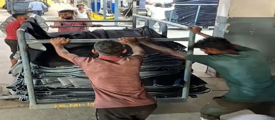 डेनिम या जींस कपड़ा बनाने की शानदार फैक्ट्री_2471