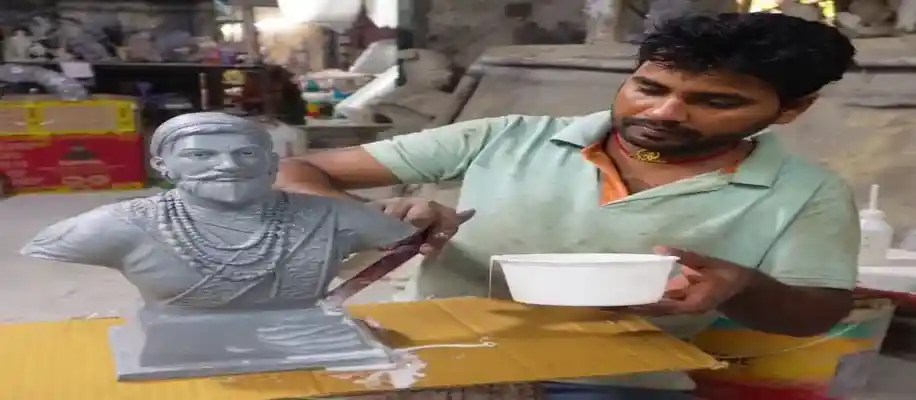 शानदार मूर्तियां और इंटीरियर डेकोरेशन की लाजवाब वर्कशॉप_6608