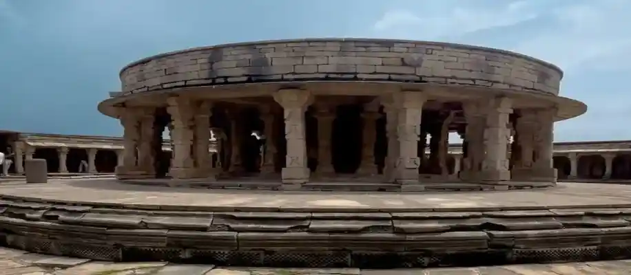 अद्भुत वास्तुकला से बने 64 योगिनी मंदिर का रहस्य_3729