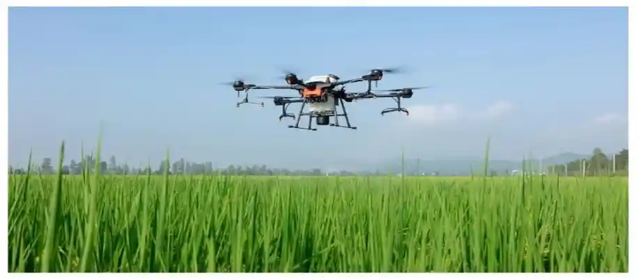 ड्रोन और IoT के उपयोग से स्मार्ट खेती: एक क्रांतिकारी बदलाव_9589