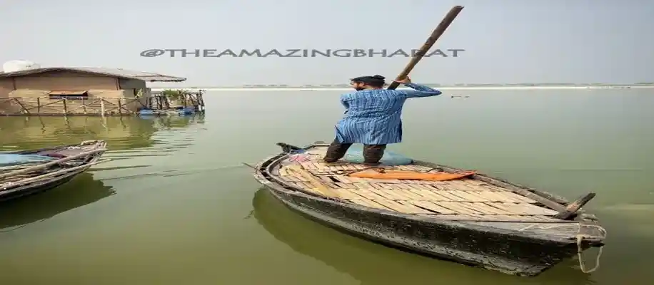 पानी पर तैरता घर: एक अनोखा और उपयोगी प्रयास_1559