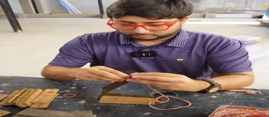 फूलों से बनी अनोखी चीज़ें: बिनेश देसाई का कमाल_6435