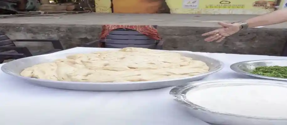 विशाल पकवानों के बादशाह – विष्णु मनोहर_9849