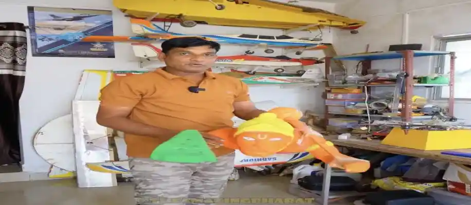 हेक्साकॉप्टर ड्रोन और उड़ता हुआ हनुमान जी_5475
