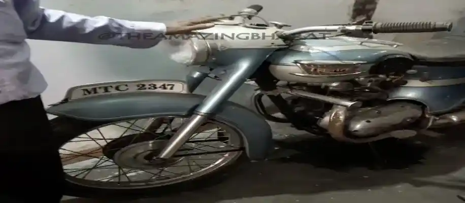 पुरानी बाइकों का अनोखा कलेक्शन_7851
