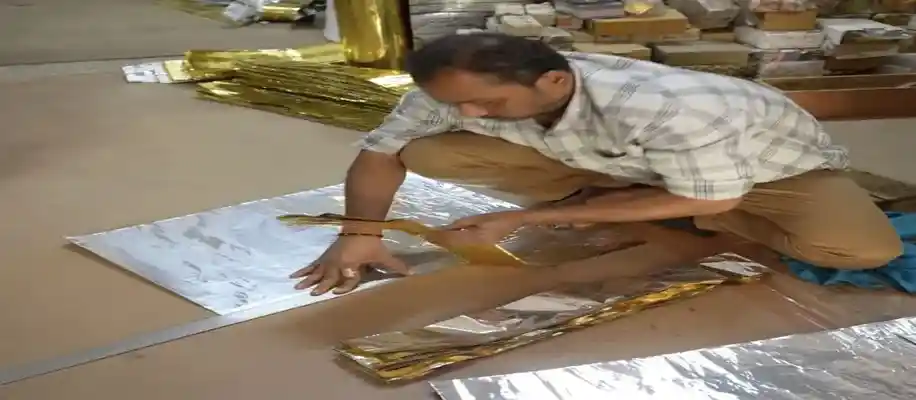 सोने जैसे चमकते डिज़ाइनर बॉक्स – भारत जी का एक अनोखा एक्सपेरिमेंट_3142
