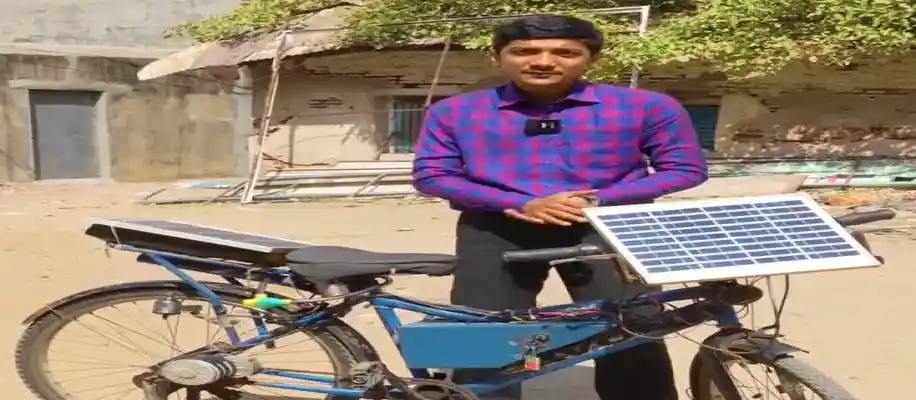 छोटे कमरे से शुरू हुई विज्ञान की उड़ान_8896