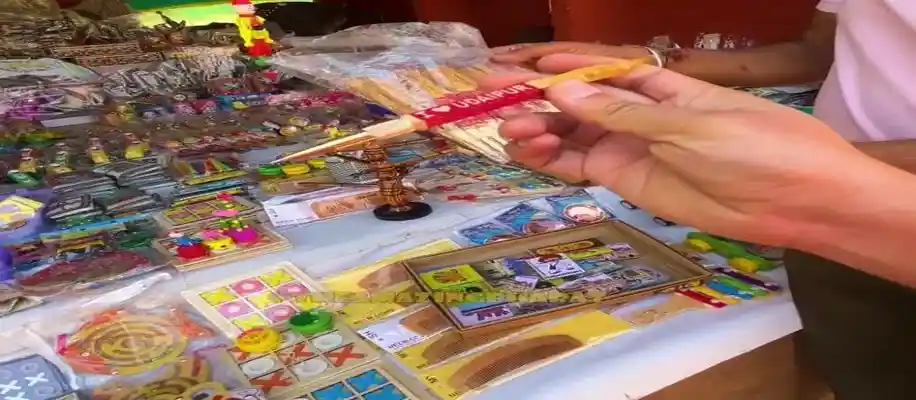 अनोखे और जादुई खिलौनों की दुनिया_1407