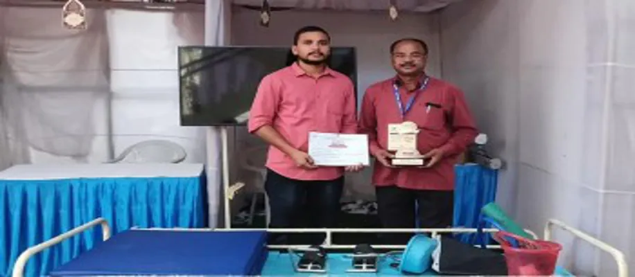 इस 10वीं पास इलेक्ट्रीशियन बनाया कई सुविधाओं वाला हॉस्पिटल बेड_9155