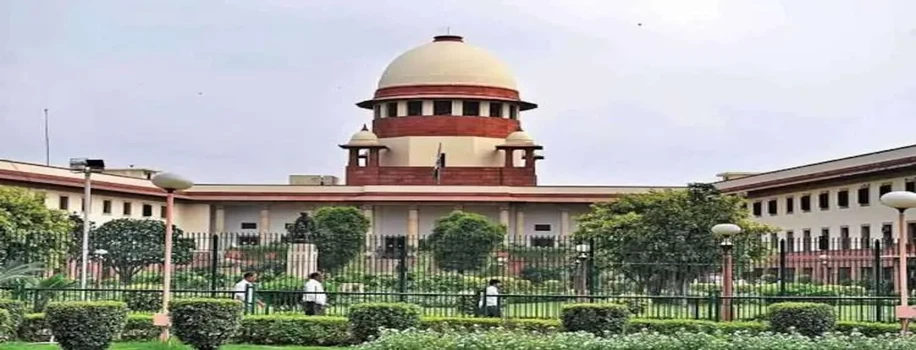 सुप्रीम कोर्ट ने दिल्ली की सीमाओं पर विरोध कर रहे किसानों को हटाने की याचिका पर सुनवाई की