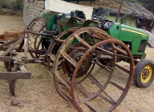 Tractor good Condition 2 mudgard wanted (wills)