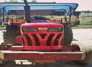 Mahindra B 275 DI-Hi Tech Tractor 3cylinder with Cultivator Model 2007