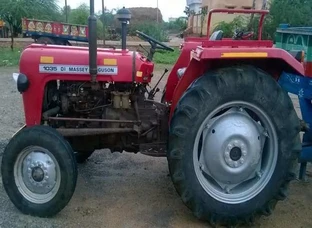 Massey Ferguson Red Tractor 1035 DI Model:2004 Public Force