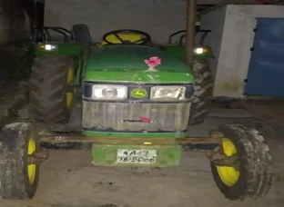 John Deer tractor Power staring Excellent good