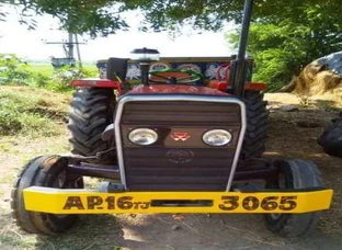 New tractor seal tires full condition 2017 model 434 hours driven