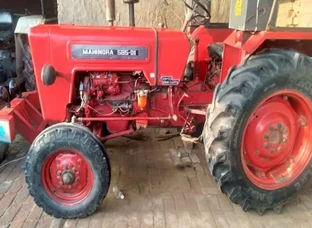 Mahindra 585 Model 2000