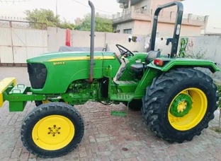 John Deere 5055 E - Model 2012