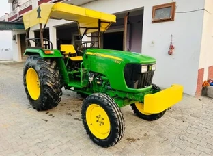 John Deere 5310 model 2020