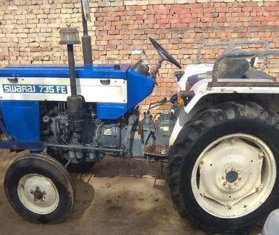Swaraj 735 fe
