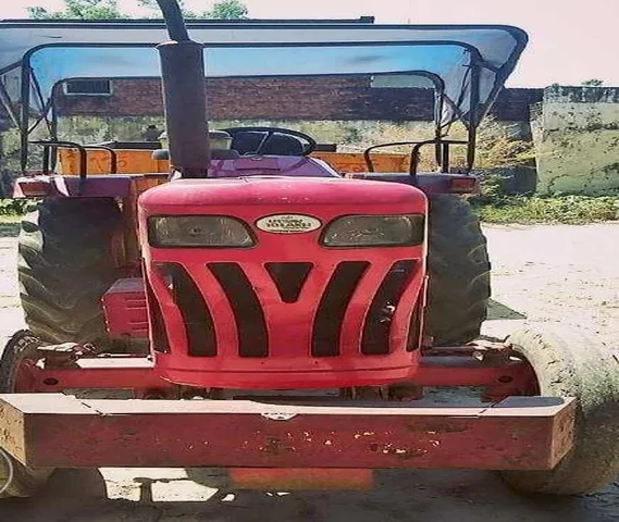 Mahindra B 275 DI-Hi Tech Tractor 3cylinder with Cultivator Model 2007