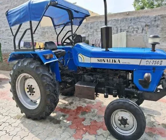 SONALIKA DI 750 III