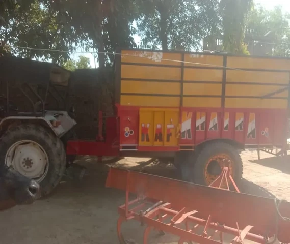 Tralla sale 10 inch chaner.10 nuti TATA hub. full heavy.
