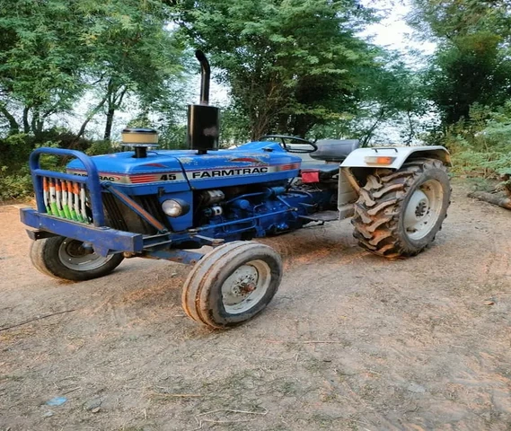 FARMTRAC 45 model 2008