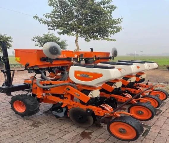 Makki Planter Model - 2023