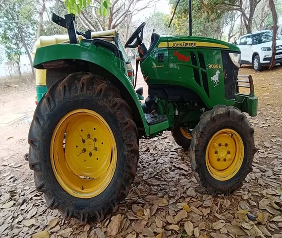 John Deere 3036 E