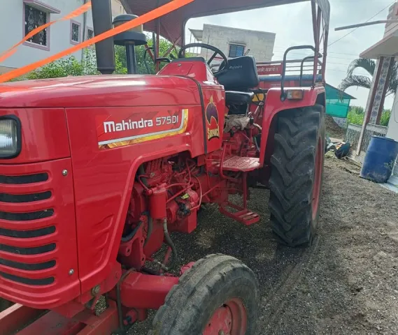 Mahindra 575