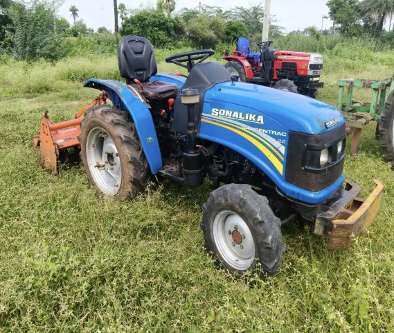 Mini tractor with Rotovetar